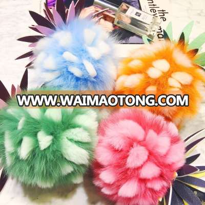 Factory Wholesale Colorful Pineapple Strawberry Style Fox Fur and Rex Rabbit Fur Key Ring Fluffy Fur Pom Poms Balls Key Chains